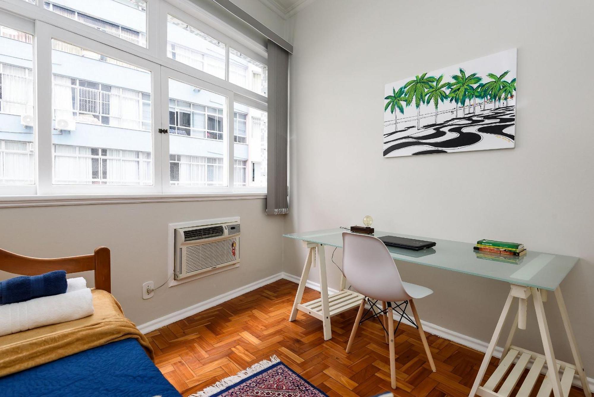 Apartamento Omar Do Rio: 2qtos, Smart Tv, Internet 250mbps, Máquina Lava&seca, A 300m Do Metrô Cantagalo E 7min Da De Copacabana