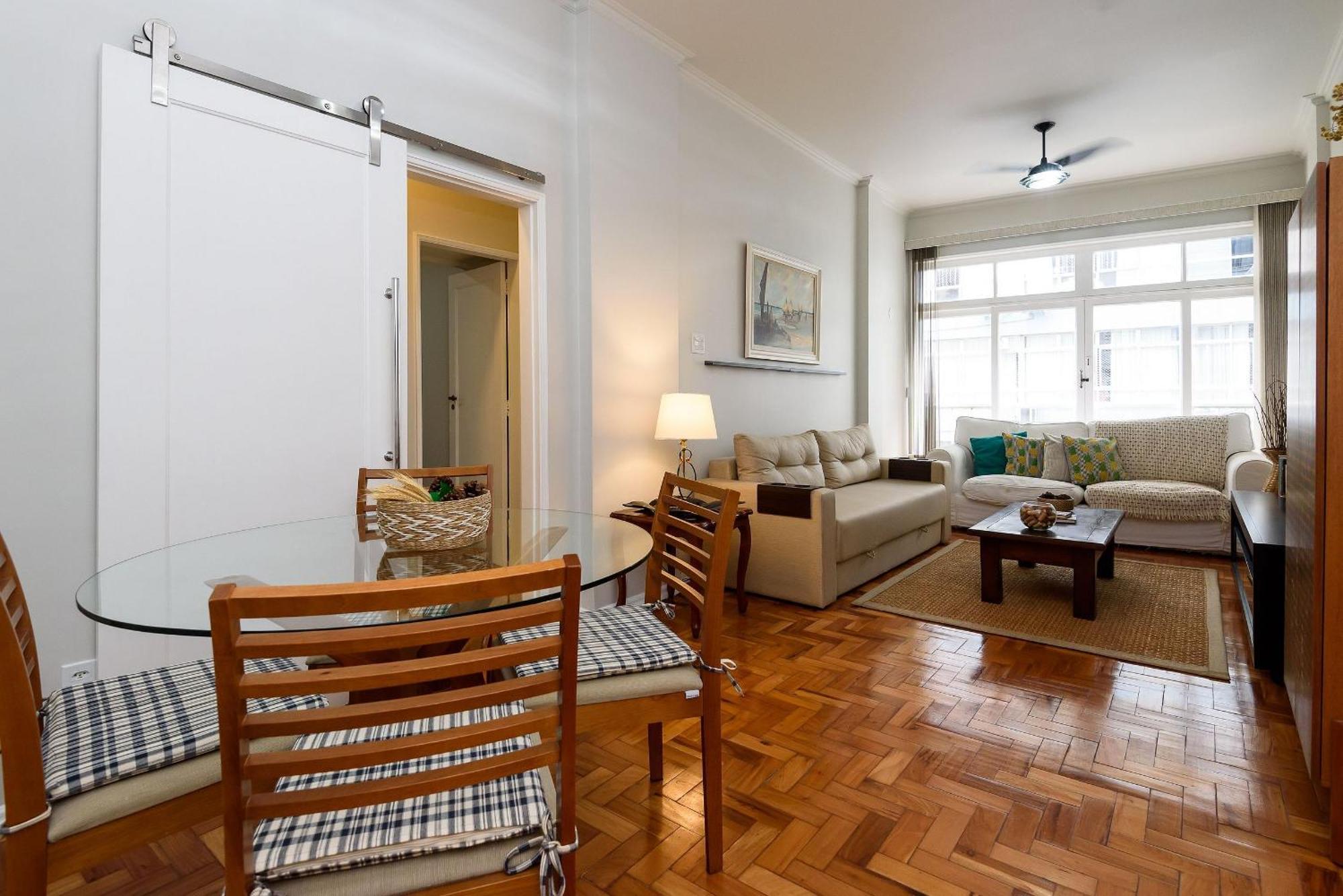 Apartamento Omar Do Rio: 2qtos, Smart Tv, Internet 250mbps, Máquina Lava&seca, A 300m Do Metrô Cantagalo E 7min Da De Copacabana *